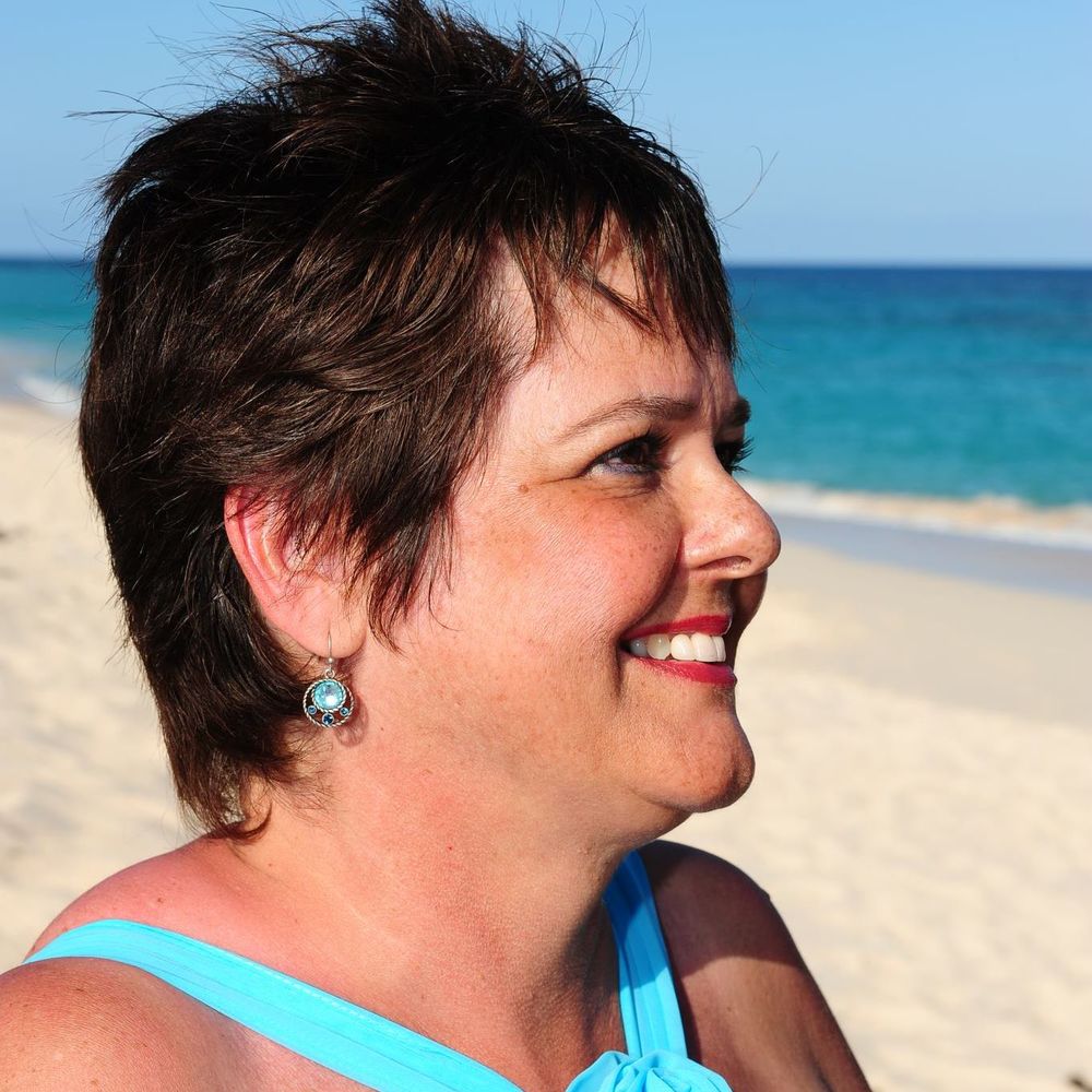 Meet your Posher, Debbie